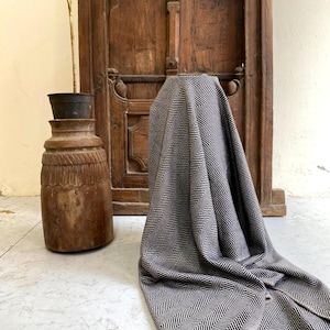 Merino Wool Stole, Black white Color Zig Zac Shawl, Handwoven Pure Merino Wool Shawl, Warm Wool Shawl, Herringbone Pattern Shawl, Warm Wraps