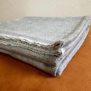Soft Grey Wool Blanket, Throws Large Shawl, Travel Wrap, Wool Softest Hand-Loomed Meditation, Oversized Shawl, Woolen Blanket, winter gift
