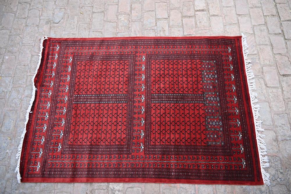 トライバルラグ　ウール製　赤色幾何学模様ラグ トライバルラグ ウール製 赤色幾何学模様ラグ トライバルラグ バルーチ