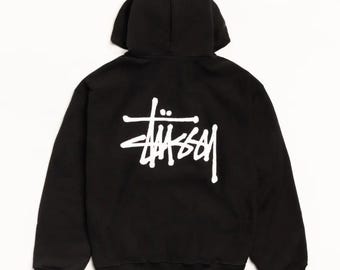 Felpa con cappuccio nera oversize personalizzata e realizzata a mano, pullover streetwear urbano, stampa minimalista sul retro.