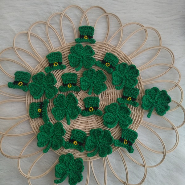 15 Stück St Patrick Crochet Lucky Clover Applikation, häkeln kleiner grüner Hut, St Patrick Patches, vierblättriges Kleeblatt Motive, Blattdekoration