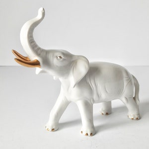 Porcelain figurine White Elephant Wagner & Apel, Lippelsdorf Germany