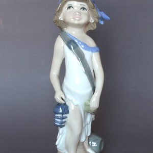 Vintage Porcelain Figurine Young Pirate Spain Casades Porcelanas