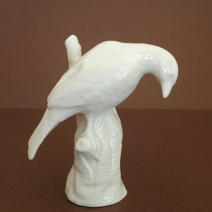 porcelain figurine white bird Royal Porcelain Factory KPM Berlin Germany Berlin 1870-1945