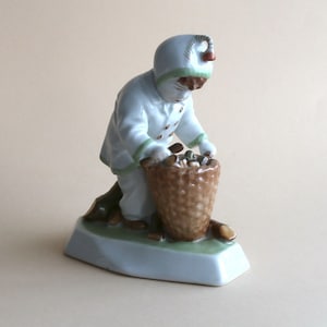 porcelain figurine Zsolnay Hungary child