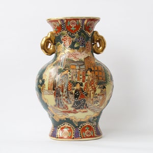 Porcelain Vase Satsuma Japan 1920-1930s