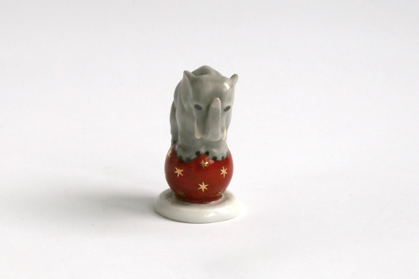 ヘレンド/象置物/ハンガリー製 磁器の置物 球形の象 ヘレンド ハンガリー 1948年 - Etsy 日本
