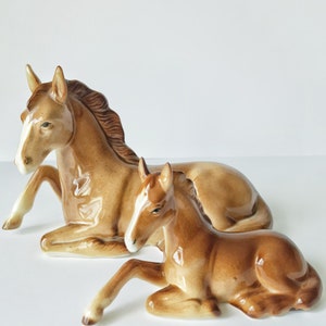 Porcelain horse figurine LIPPELSDORF Thuringia