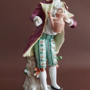 XVIII century Porcelain figurine Gardener porcelain Germany Ludwigsburger Porzellan-Fabrik 1759 - 1762