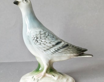 Porcelain figurine Dove Sitzendorf Germany 1918-1920