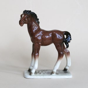 Porcelain figurine horse Hertwig Katzhutte Germany