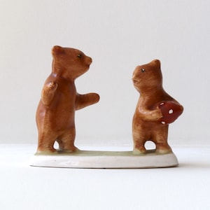 Porcelain figurine Bear Hungarian Bodrogkeresztur Hungary