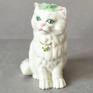 Porcelain cat figurine Irish Dresden Ireland