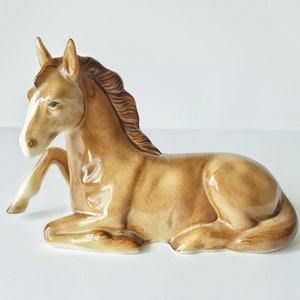 Porcelain horse figurine LIPPELSDORF Thuringia 24 cm