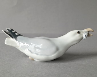 ビング・グロンダール デンマーク B&G No. 2403。磁器の置物。ボールを