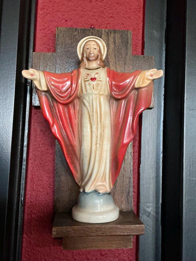 Antique Porcelain Sacred Heart Statue of Jesus With Wooden Console ...
