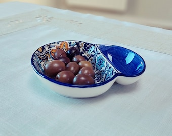 Plat à olives portugais, plat à épices, plat à olives en carreau de céramique, plat d'apéritif, olives de soucoupe portugaise, plat portugais pour les olives et les noyaux