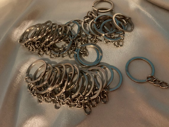 CraftyMindSupplies High Quality Silver Keyrings, Large Key Ring, Keyring with Chain and Connecting Jump Ring