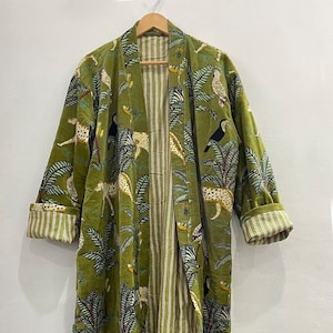 Green Jungle Print Velvet Kimono Robes, Morning Tea Velvet Coat, Bridesmaid Robe, Women Wear Cotton Velvet robe, Velvet Jacket, Bridal Robe