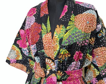 Ręcznie robiona bawełniana kurtka kimono Kantha: pikowany płaszcz z kwiatowym wzorem