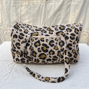 Indische handgemachte Block Print Baumwolle gesteppte Reisetasche, umweltfreundliche Reisetasche, große handgefertigte Blumendruck Reisetasche