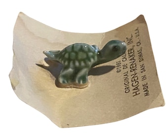 Vintage little green turtle Hagen-Renaker figurine