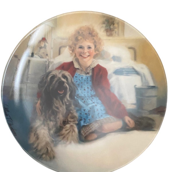 Vintage Knowles collector plate “Annie and Sandy”