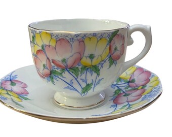 Vintage Royal York Teetasse und Untertasse mit Blumenmuster aus den 1940er Jahren. *Bitte lesen Sie die Beschreibung