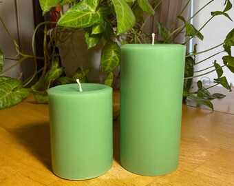 Bougie pilier Abondance Green Earth fabriquée avec des pierres précieuses de malachite