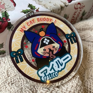 MONSTER HUNTER Rise Inspired Palico Keychain | Cat Buddy 8cm Acrylic Charm Keyring | MHR Cat Buddy Metal Pin Pet Badge