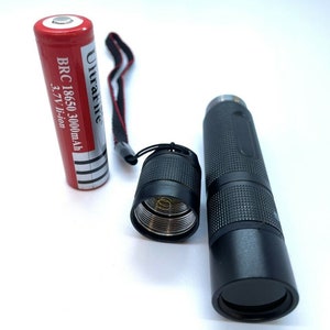 wiederaufladbare 365nm UV-Taschenlampe, 10W schwarze Linse, Batterie enthalten, UV-Harz-Härtung, Haustier-Urin-Flecken, Fälschungsüberprüfung, Mineral