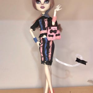 Monster high Catherine clothes