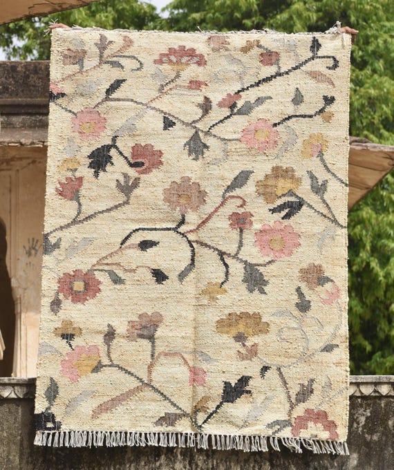 Handmade Cotton Jute Rug: Bohemian Floral Kilim Style