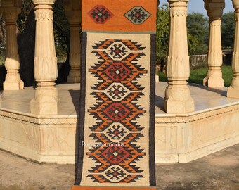 Alfombra Kilim India: Alfombra Kilim de yute y lana, hecha a mano, estilo bohemio, para sala de estar. Tamaño personalizado.