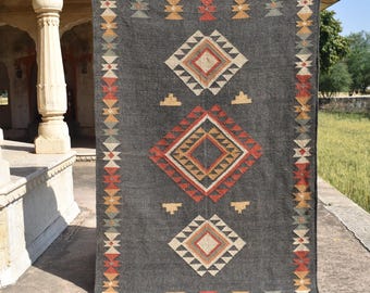 Handwoven Wool Jute Kilim Rug: Bohemian Flatweave Dhurrie