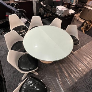 ANOTHER PRICE DROP!!!   1960s Mid-Century Modern Three Burke Inc. Tulip Dining Chairs and Table 6 standard height chairs and one High chair