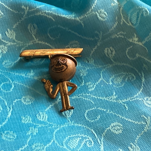 Memorable Order of Tin Hats (MOTHS) pin badge/brooch very rare