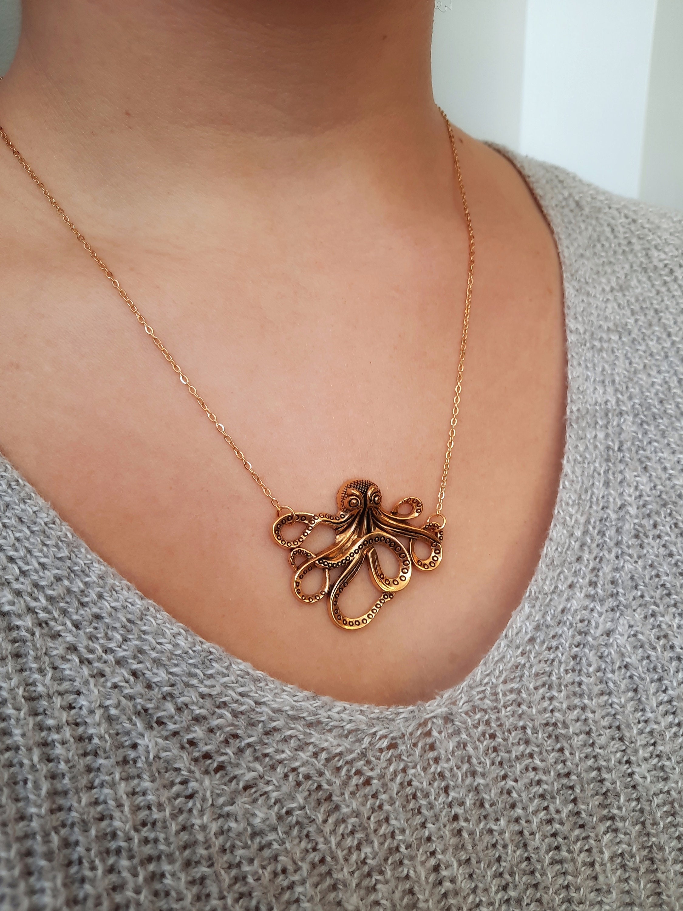 Leggs Octopus Sea Life Ocean Theme Solid Bronze Pendant Necklace, Adult Unisex, Size: 18, Gold