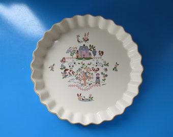 Vintage Country Home by Jamestown Quiche Dish, Serving Dish, Flan, Pie, Scalopped Outline, Oven and Microwave Safe, Made in Japan