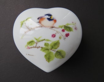 Vintage Otagiri Heart shaped Trinket Box Chickadee, Bird, Chickadee, Design V. Pfeiffer, Made in Japan