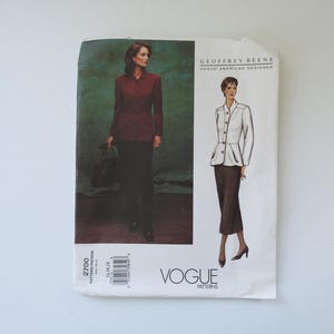 Vogue 2700 Geoffrey Beene American Designer Misses/Misses Petite Jacket and Skirt Sewing Pattern, Size 14 16 18, 2002, Vintage, 2 CUT PIECES