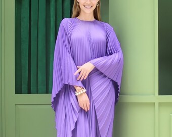 Caftán plisado morado: Seda de diseñador, vestido de resort de talla grande