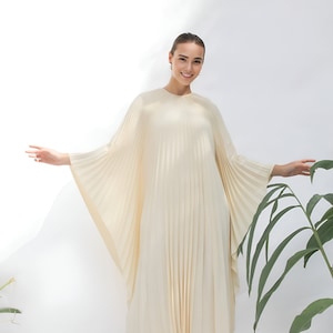 Off white caftan dinner gown, luxury kaftan pleated full length, classic kaftan modern evening party White theme dress Plus size kaftan gift