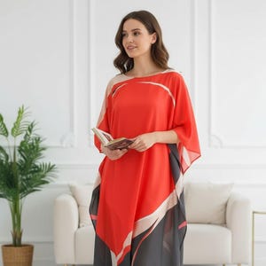 赤い抽象プリントのシルクカフタン、プラスサイズのリゾートドレス