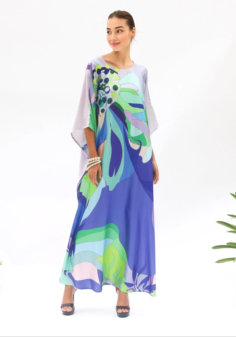 Voyage de croisière de vacances de robe abstraite de caftan bleu, vêtements de plage de robe de villégiature de caftan de vacances, caftan de soie mélangée pleine longueur, robe faite sur commande image 5