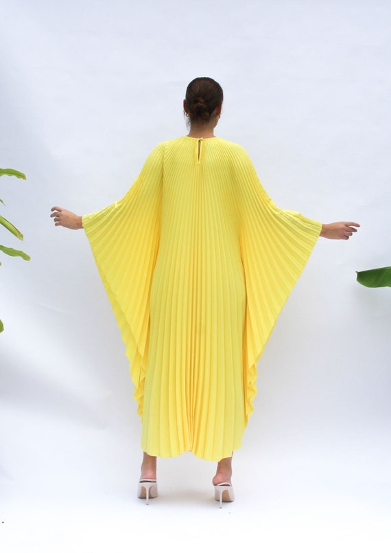 Yellow kaftan pleated dress vacation, wedding dress caftan pleated stylist, Abaya pleated dress, vacation, plus side, holiday midi loose fit