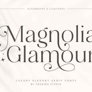 Può includere: Grafica digitale con le parole "Magnolia Glamour" in un elegante font serif. Il testo è grigio scuro su sfondo beige chiaro, con le parole "Alternates & Ligatures" e "Luxury Elegant Serif Fonts" anch'esse visualizzate.