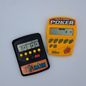 Radio Shack Deluxe 2 Player Handheld Poker Game 60-2670, TESTED