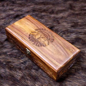 Hand-Carved Rosewood Hunting Knife Box: Personalized Keepsake