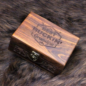 Hand-Carved Rosewood Box: Personalized Hunting Knife Storage
